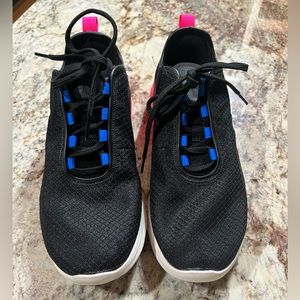 Women’s Nike Sneaker